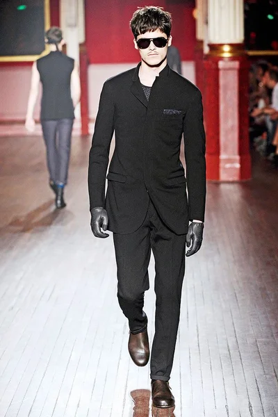 Look 2